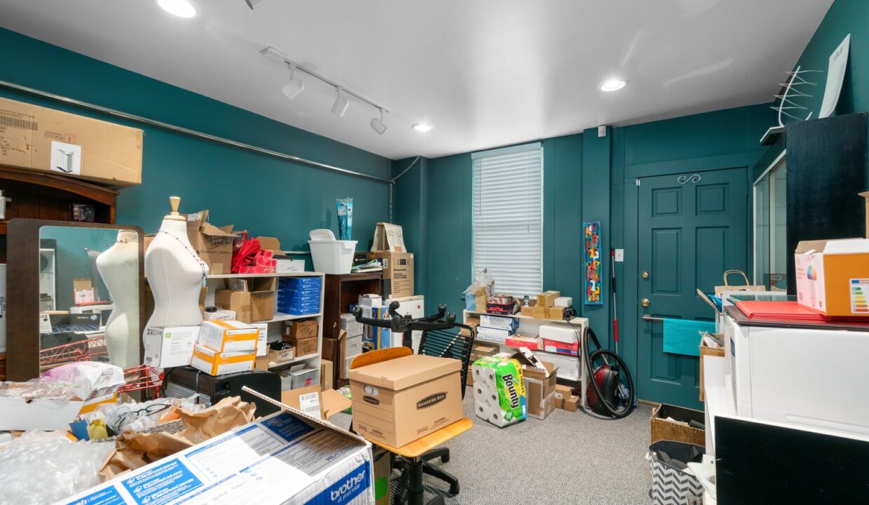 15 Rear office storage
