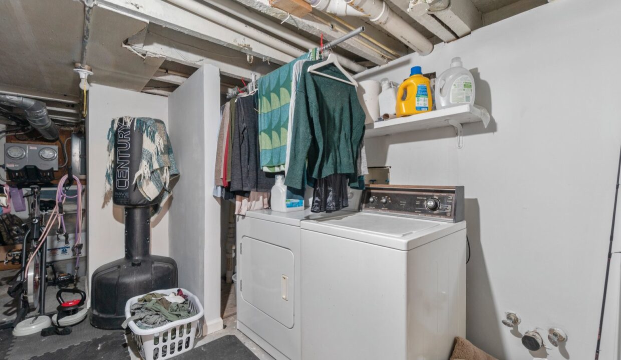 1st fl apt lower level washer dryer utility room